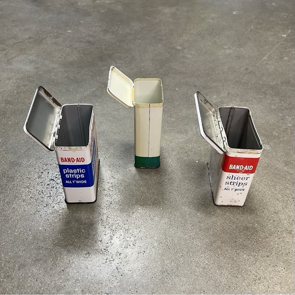 Vintage Band-Aid & Curad Tin Lot (3) - Picture 4 of 7